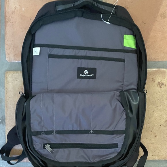 Eagle Creek 20L Backpack NEW - Picture 3 of 3